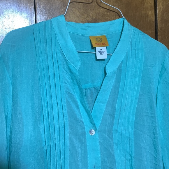 RUBY RD. - Shear , Embroidery, Button Down , NWT BEAUTIFUL SUMMER TOP (M) - Picture 3 of 12